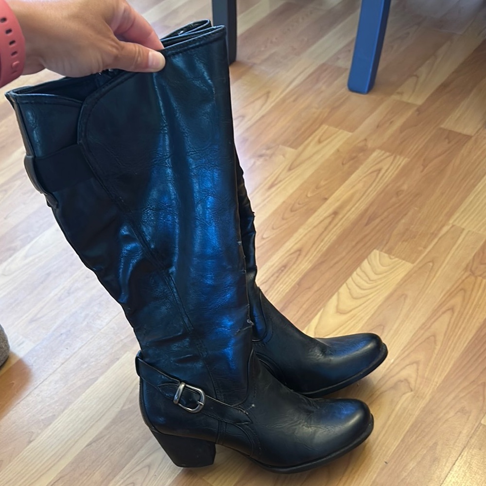 BareTraps Black Heeled Boots